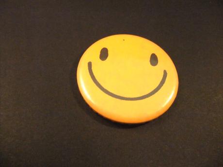 Acid house muziekstroming jaren 80 smiley geel